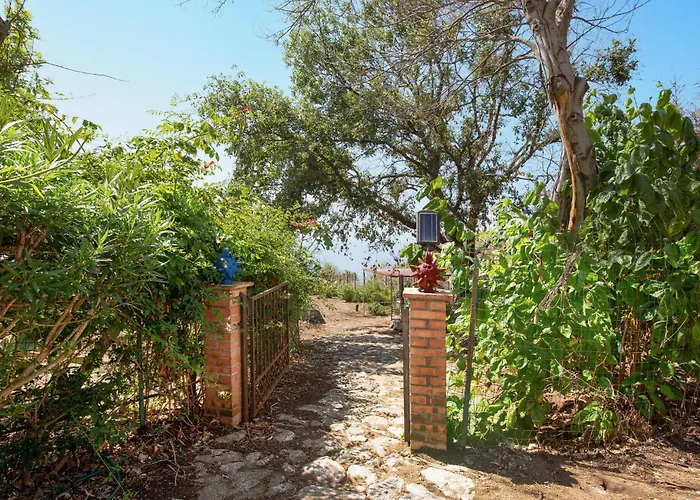 1 Bedroom Cozy In בית נופש *